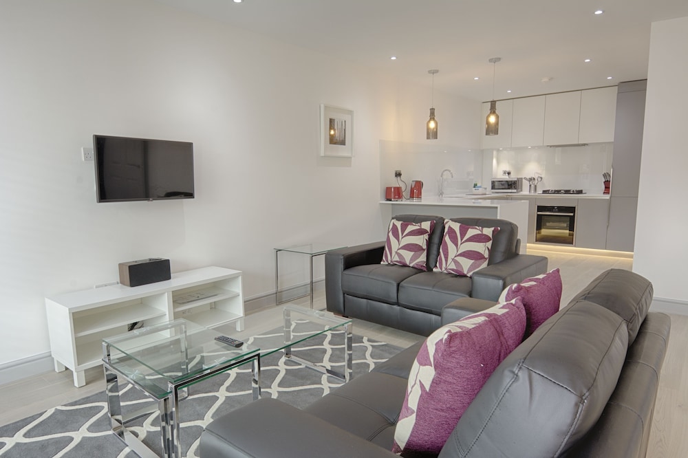 Roomspace Apartments -La Roka