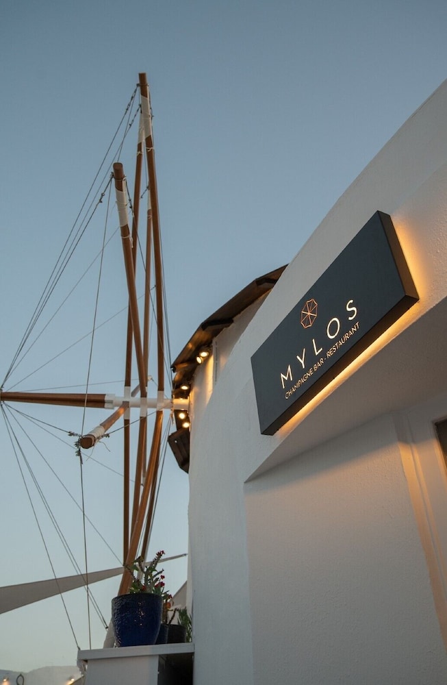 Amor Hideaway Villas