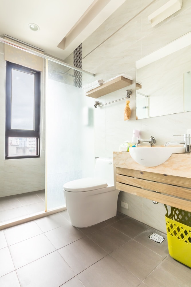 Jhongshan Building B&B