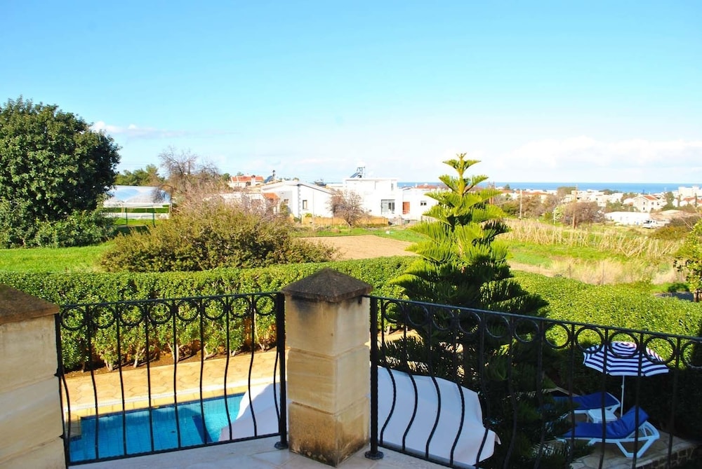 Villa Brooklands by Amy Villas view 5