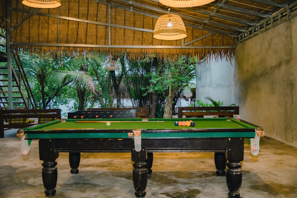 River Nest Hostel