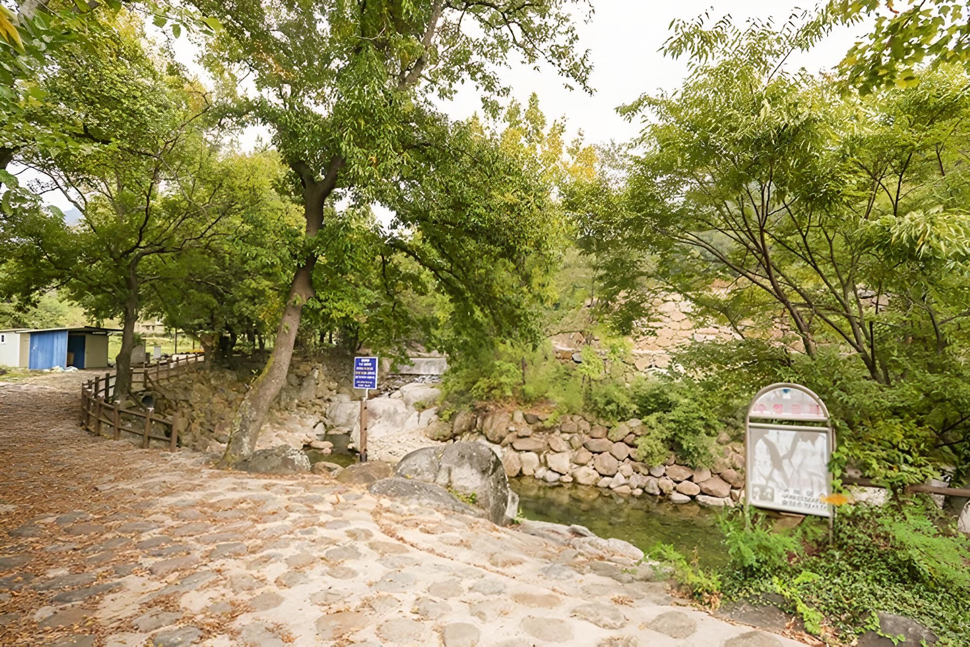 Gurye Jirisan Sansarang Pension view 4