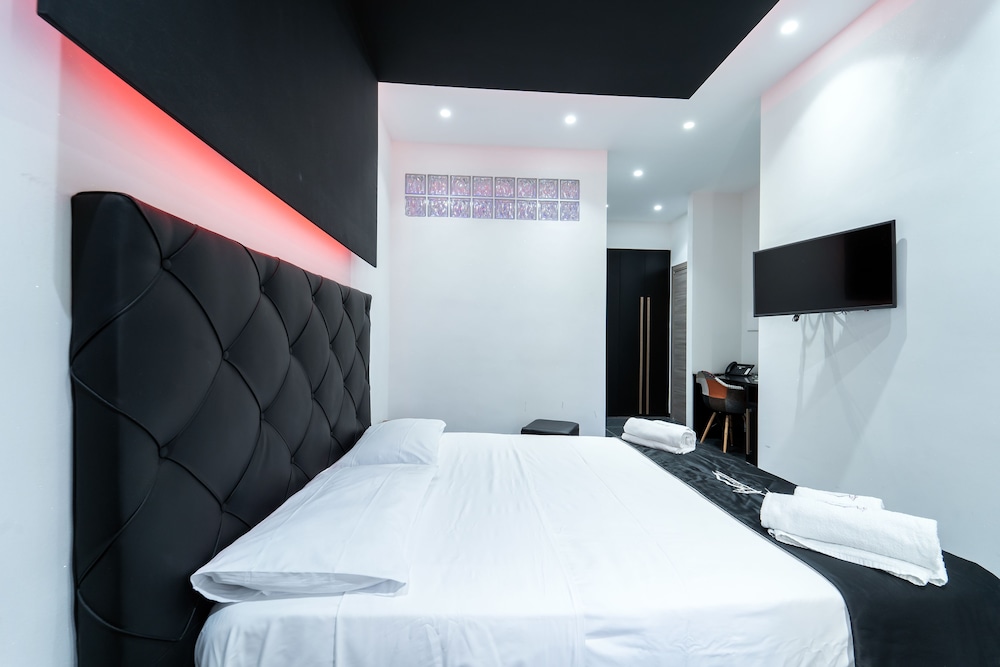 Al Campanile H. Napoli Centro by ClaPa Group Dislocated Hospitality