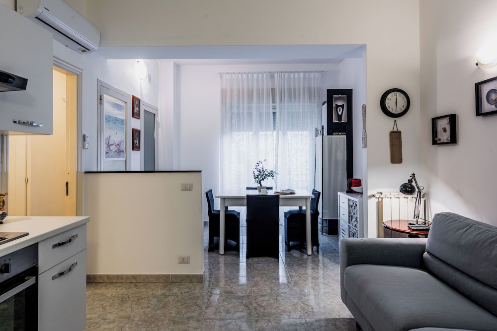 Coralie House photo 3