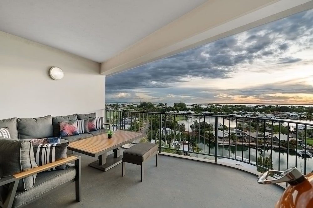 Anchor Point Penthouse Marina Views Pool Bbqs