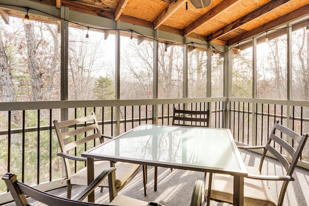 2 Mi to Slopes! Massanutten Resort Family Getaway