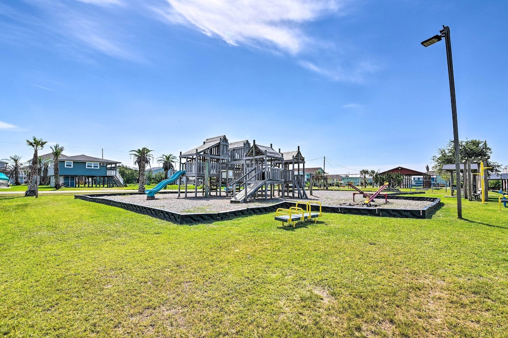 Private Dock & Kayaks: 'reel Fun in Sea Isle'