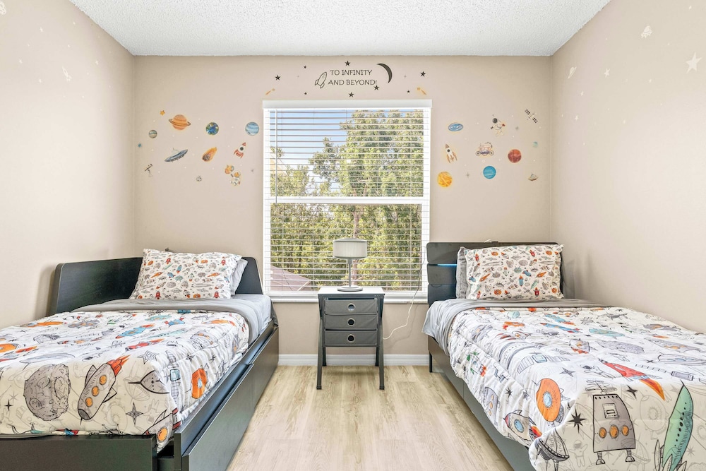 Jasmine Breeze Home for 12