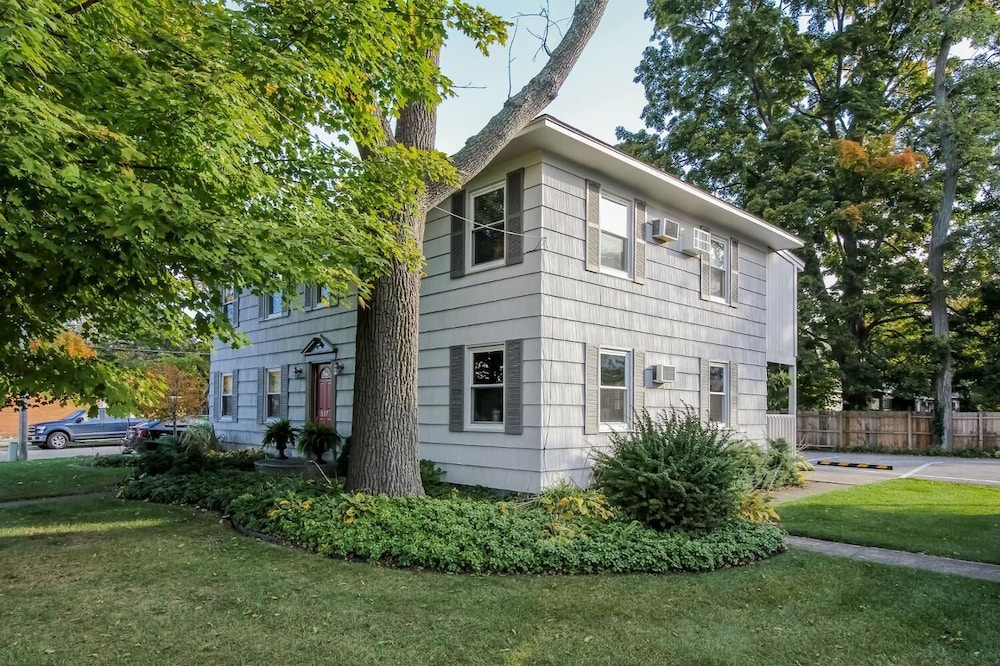Water Street Retreat