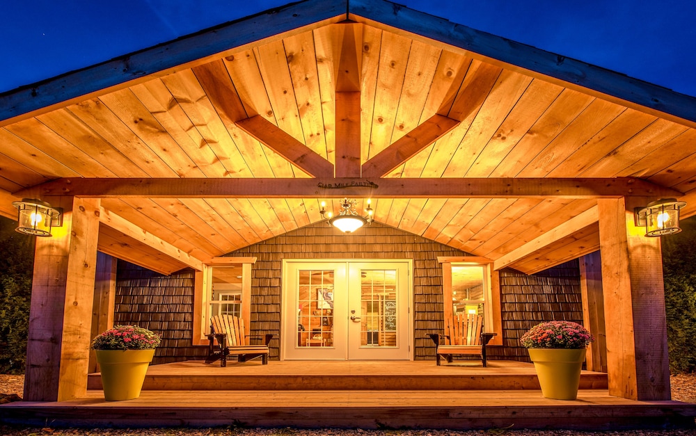 Hotel Tidal Bore Rafting Resort - Image 1