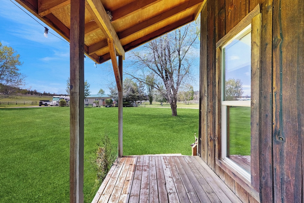 1 BR Bunk House on Long Hollow Ranch, Dog Friendly