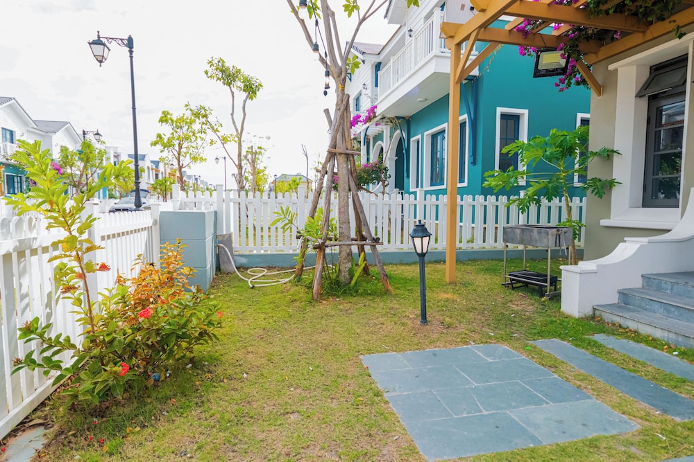 Luxury 3 br La Fleur Villa-Novaworld PT