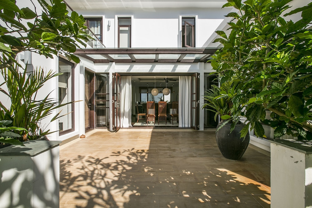 Lotus Samui