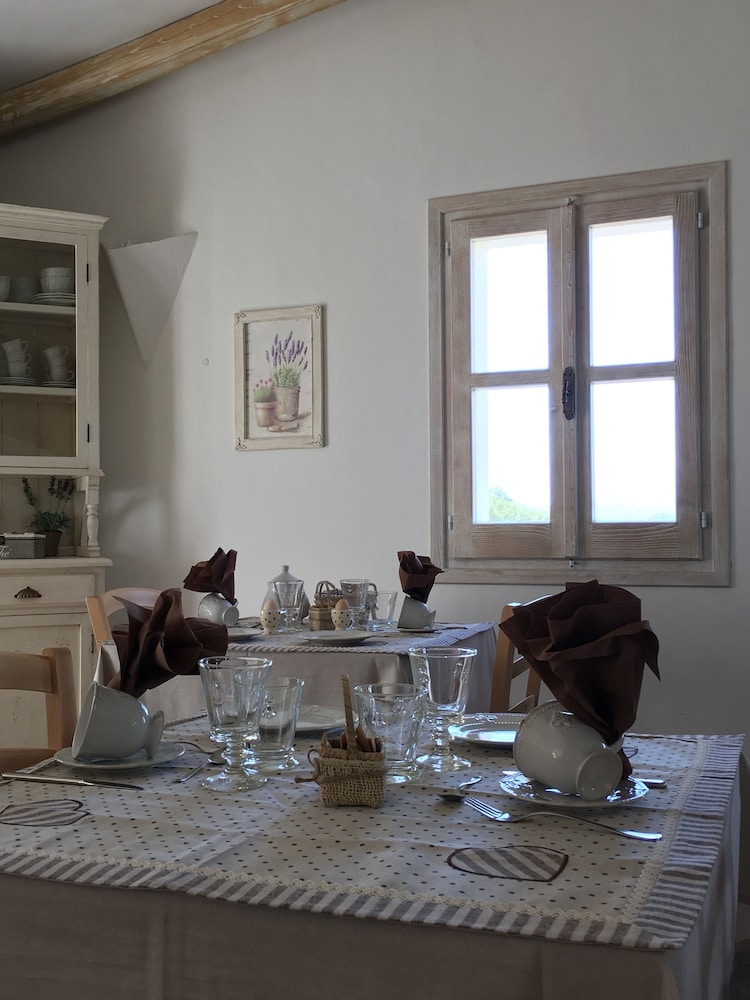 Agriturismo Monti di Jogliu