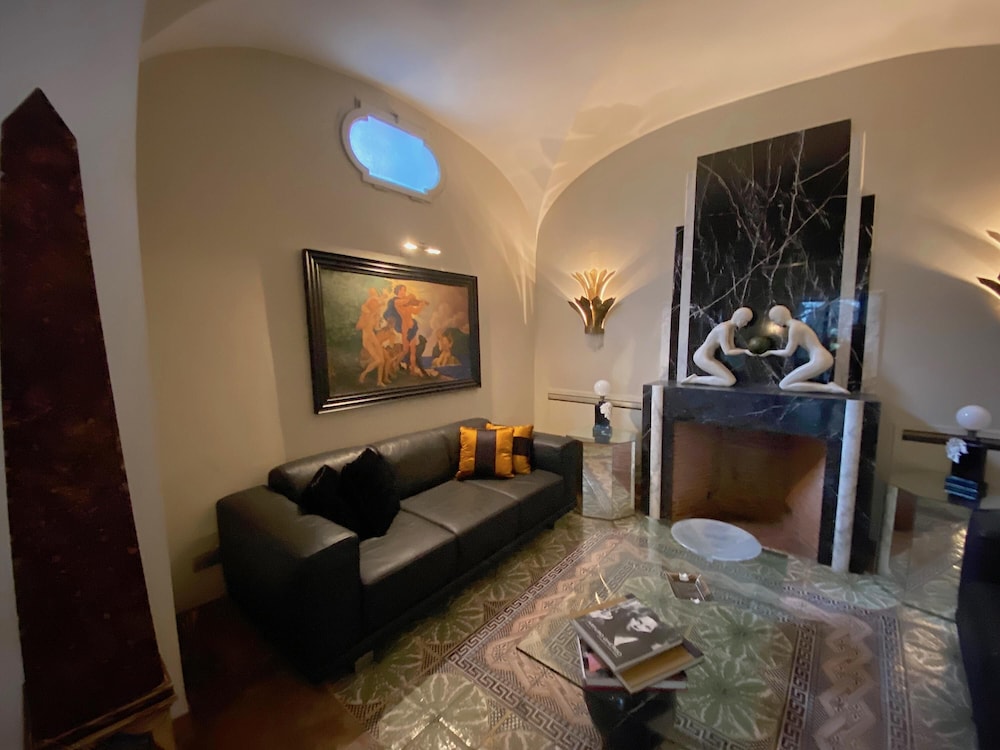 La Palazzina Santa Dorotea Splendid Rome Townhouse With Courtyard Garden