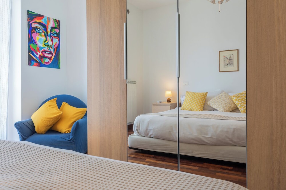 Bright Apartment near Parco Dora view 4