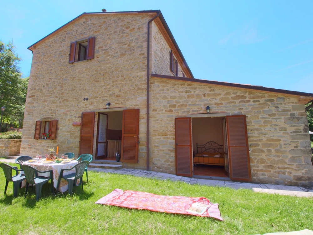 Property With Swimming Pool, Spacious Garden, Private Terrace and Views