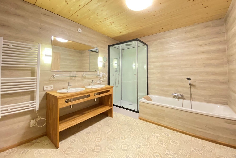 Chalet in Dienten With Mountain Views
