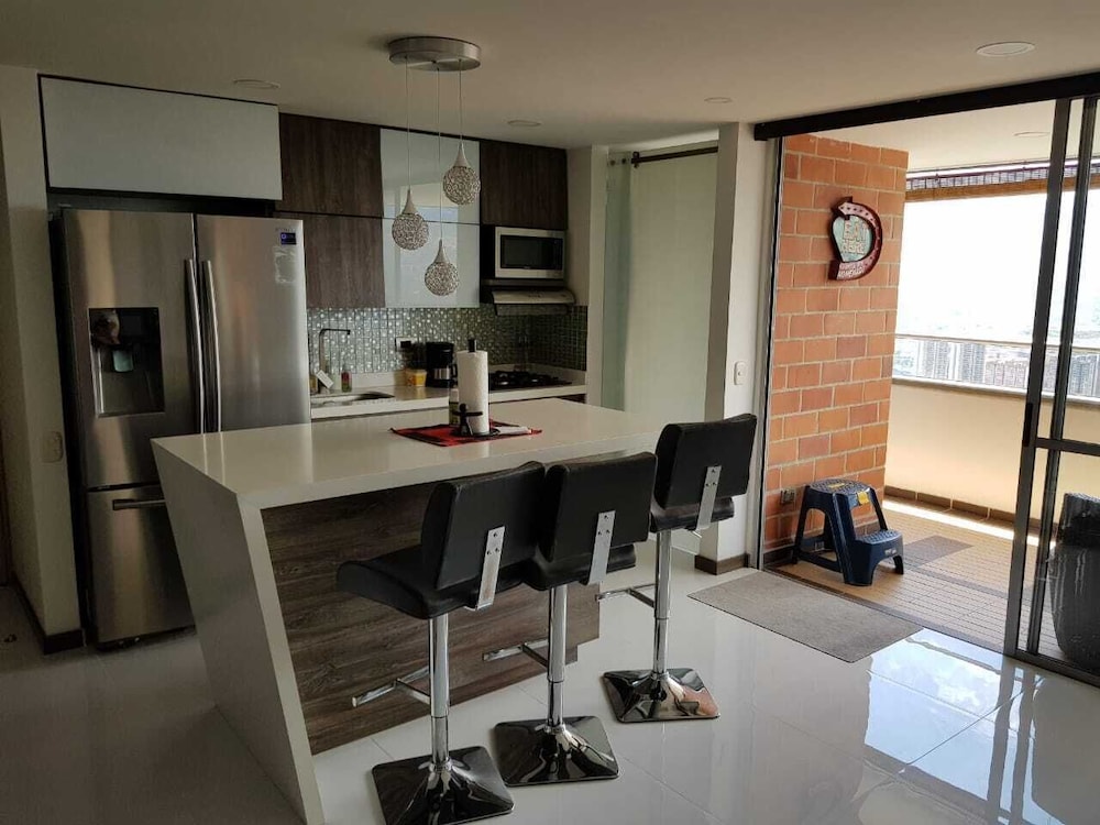 Beautiful apt in the Town