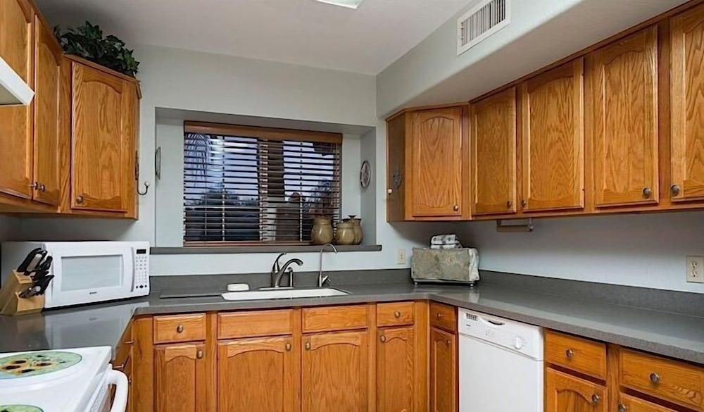 Gilbert Islands By Signature Vacation Rentals - Property Image 16