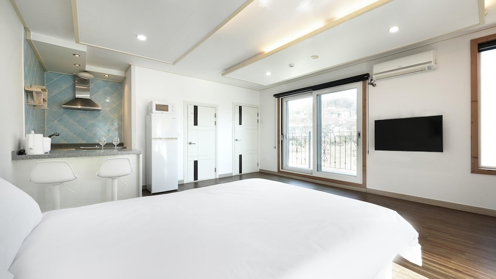 hotel room