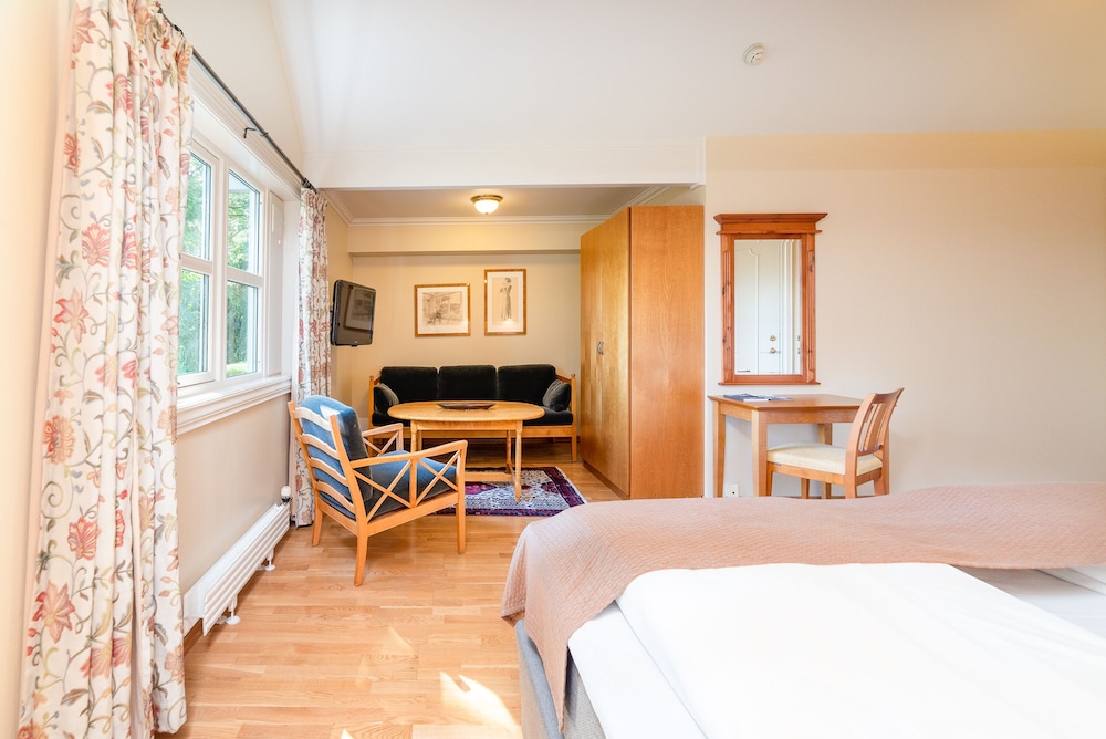 Sandnes Vacations - Kronen Gaard Hotel - Property Image 11