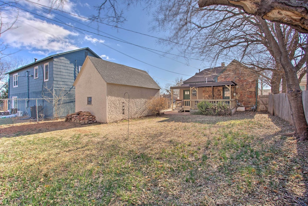 Pet-friendly OKC Home w/ Yard ~ 5 Mi to Dtwn! view 5