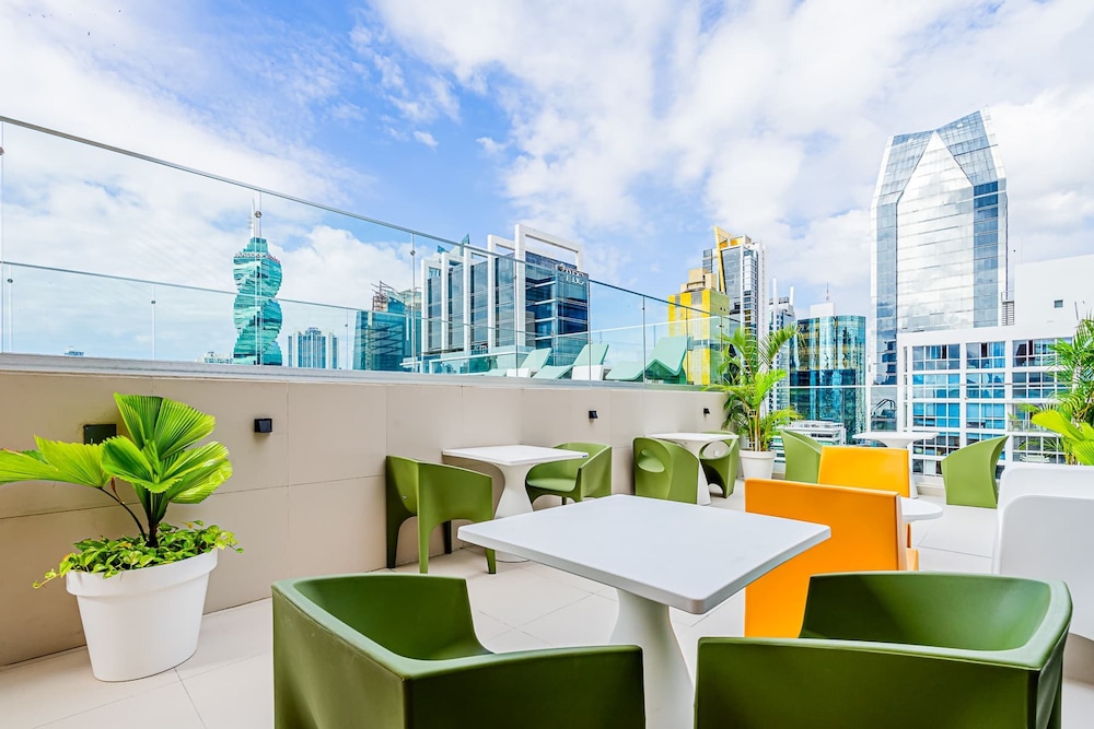w Wonderful 1BR in Obarrio