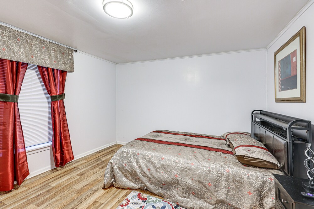 Charming El Dorado Retreat Near Main Street!