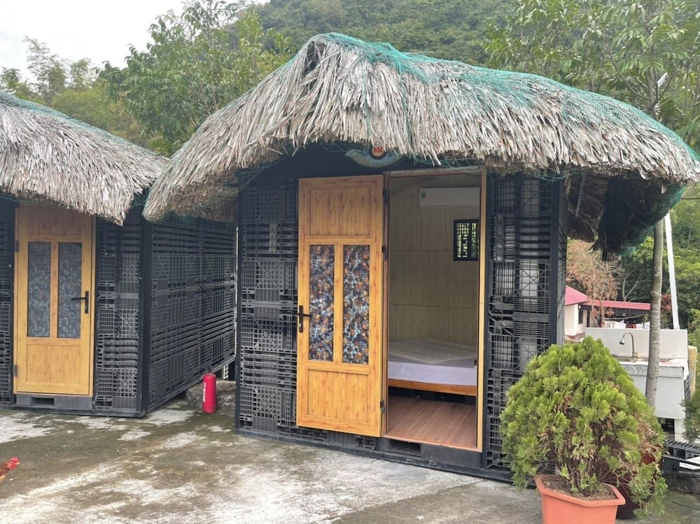 Cat Ba Mountain View