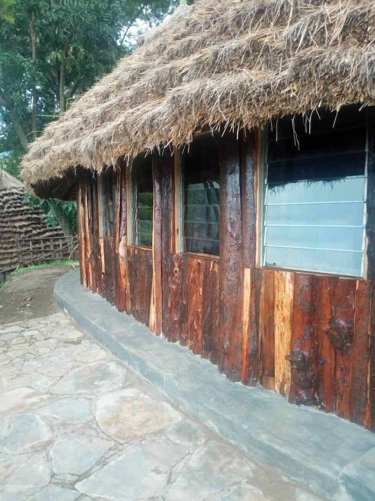 Lacam Lodge - Hostel view 5