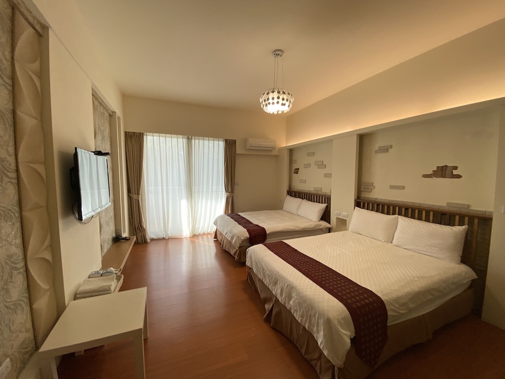 Happy Life Hostel