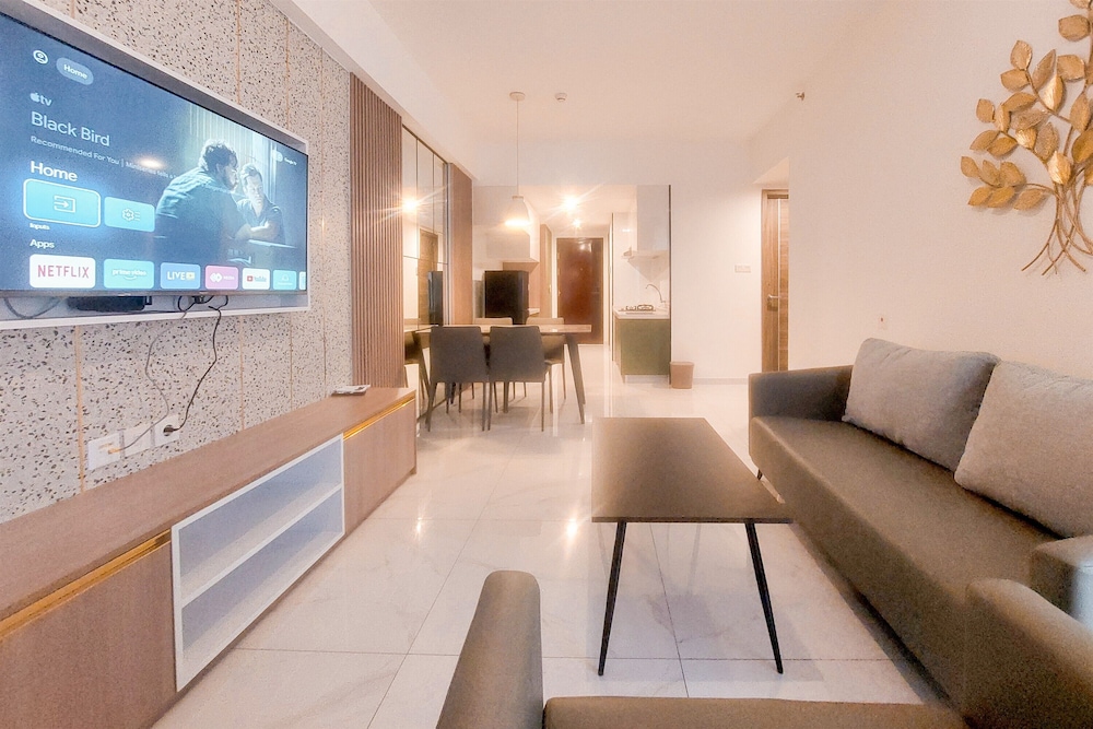 Elegant and Comfort 3BR at Sky House BSD Apartment
