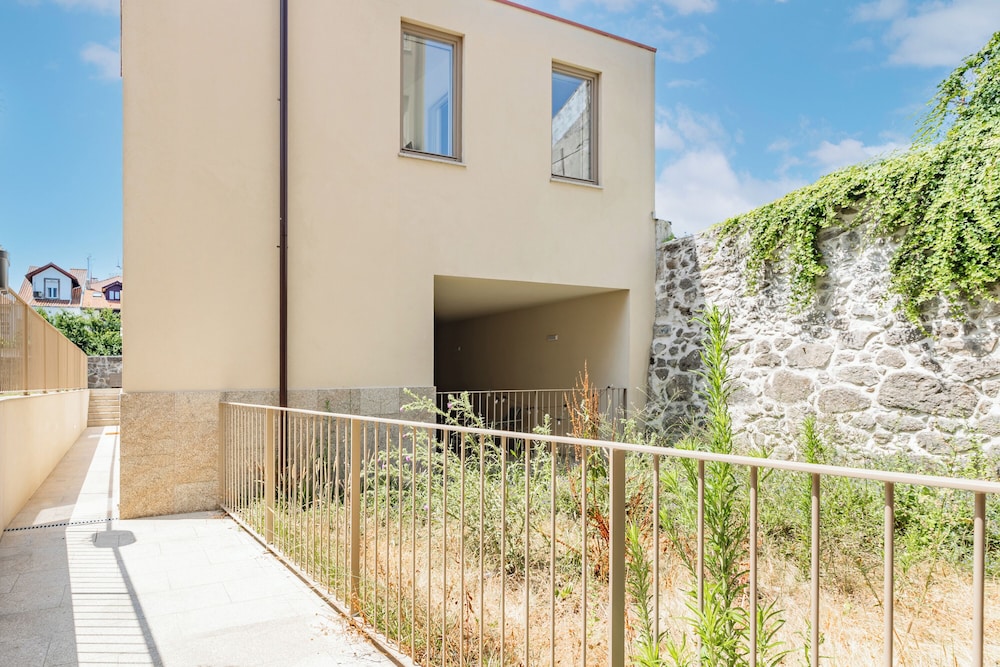 The Sunny Duplex at BoaVista Flats