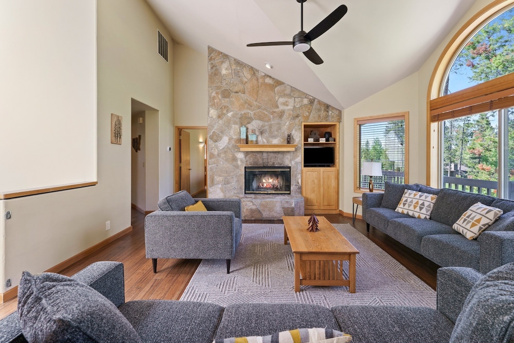 7 Vine Maple 4 Bedroom Home