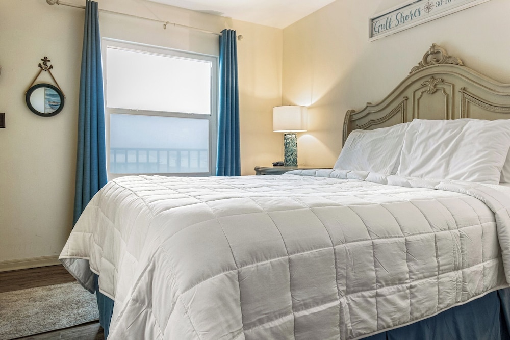 Ocean House I #1503 by Southern Vacation Rentals