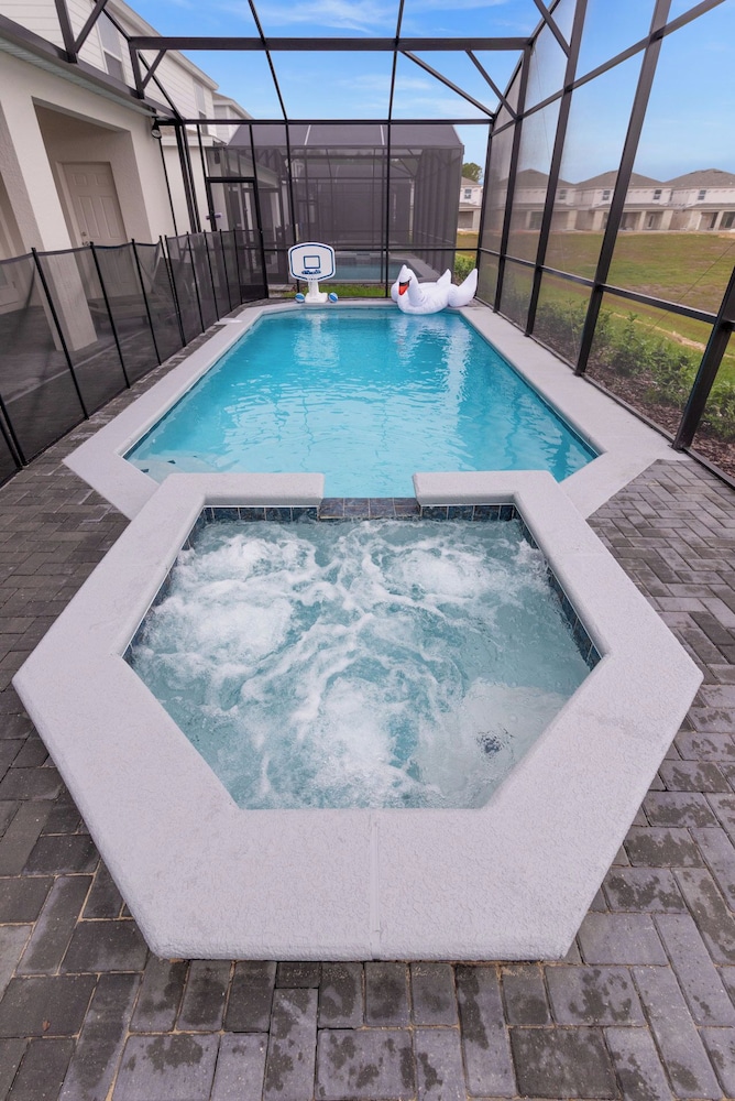 Unforgettable Family Luxury 9BR Villa