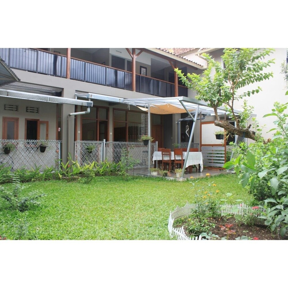 De Riau Cottage by HouseinBandung