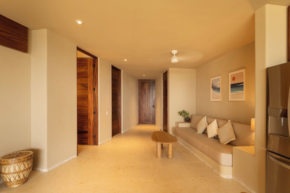 Beachfront Condo Los Panchos 101
