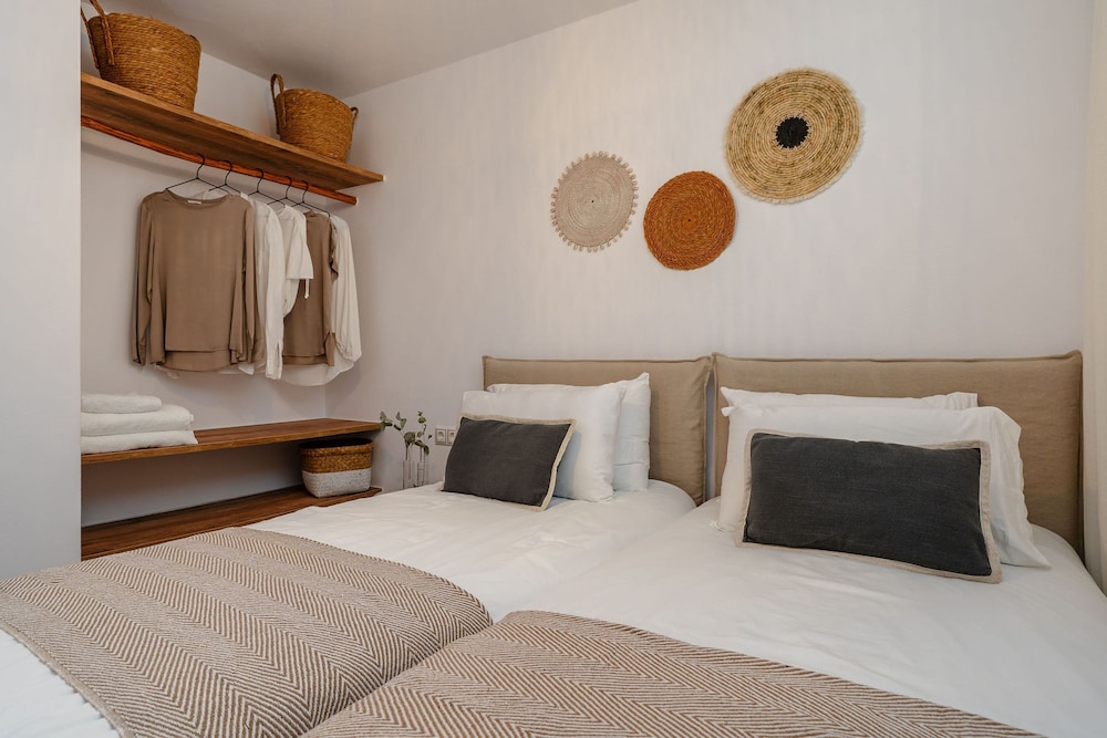 Villa Ama Plaka With 3 Bedrooms and 3 Bathrooms