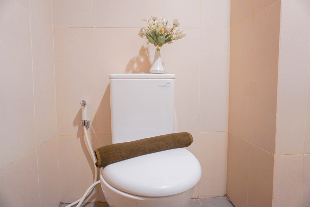 Comfortable Studio Room at LRT City Jatibening