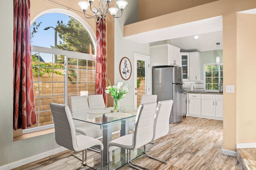 Spacious Retreat w Modern Decor and Private Yard