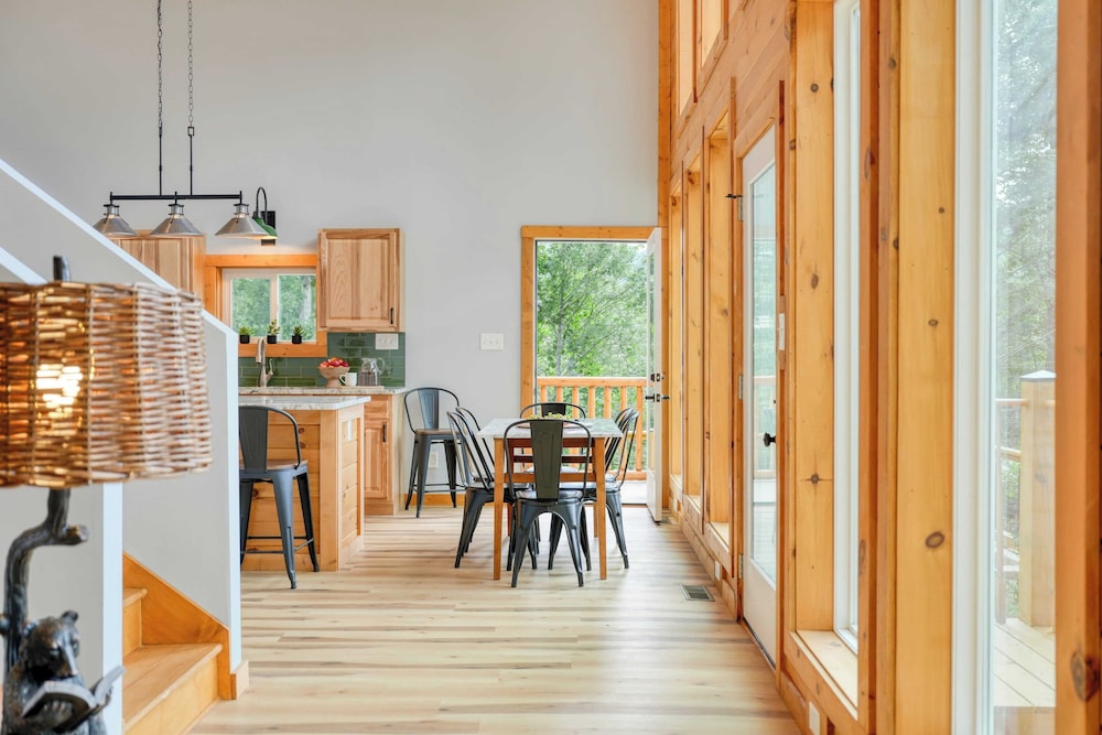 Hot Tub, Game Room & Views Near Downtown Gatlinburg Perfect Too by Avantstay