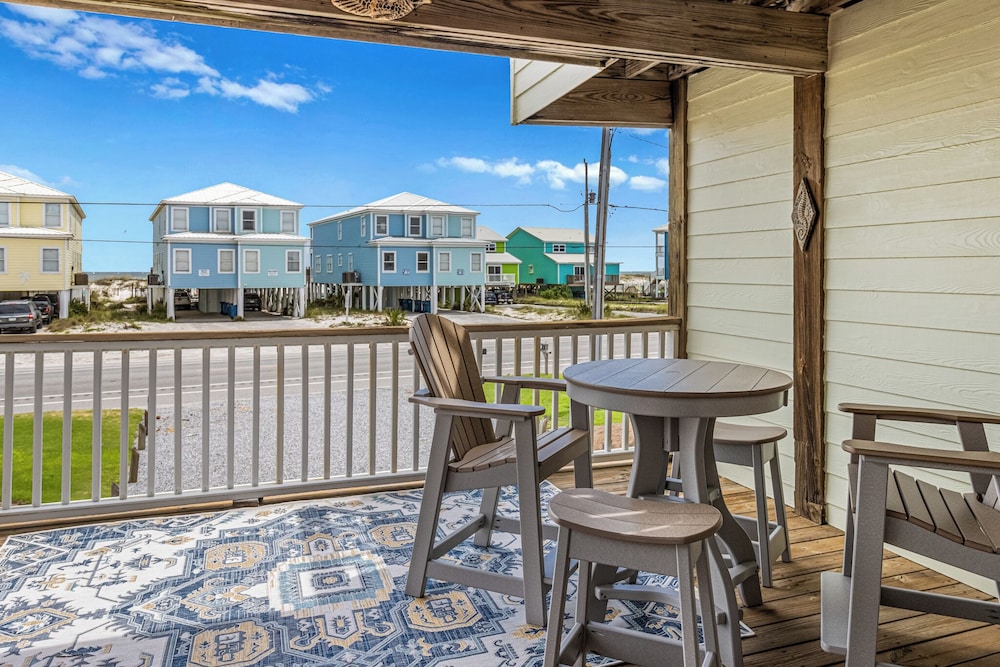 Salty Dog by Southern Vacation Rentals