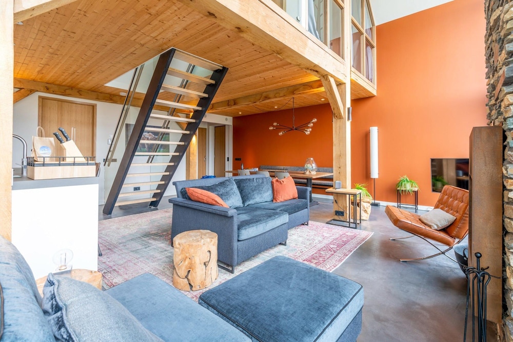 Luxurious and Sustainable 6-person Holiday Villa