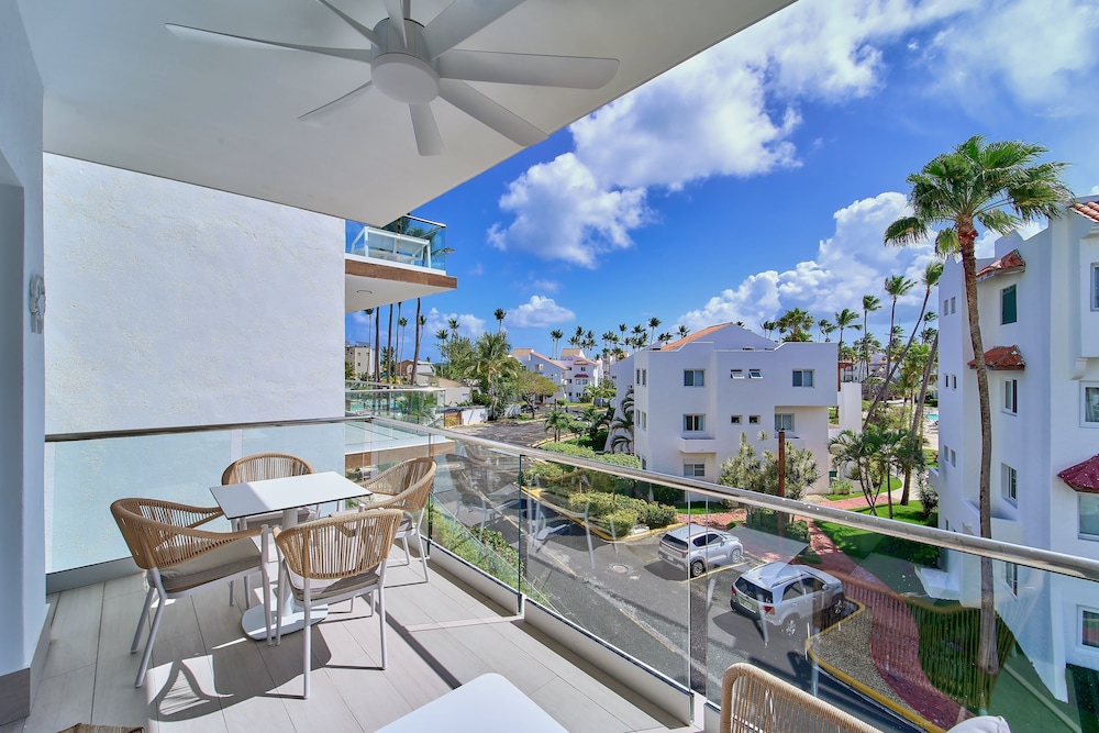 Coral Breeze Beach Apartment Punta Cana