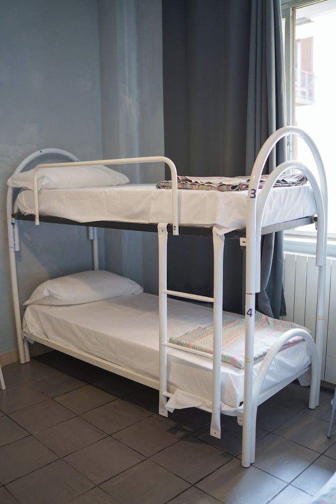 Lion University & Youth Hostel Milano