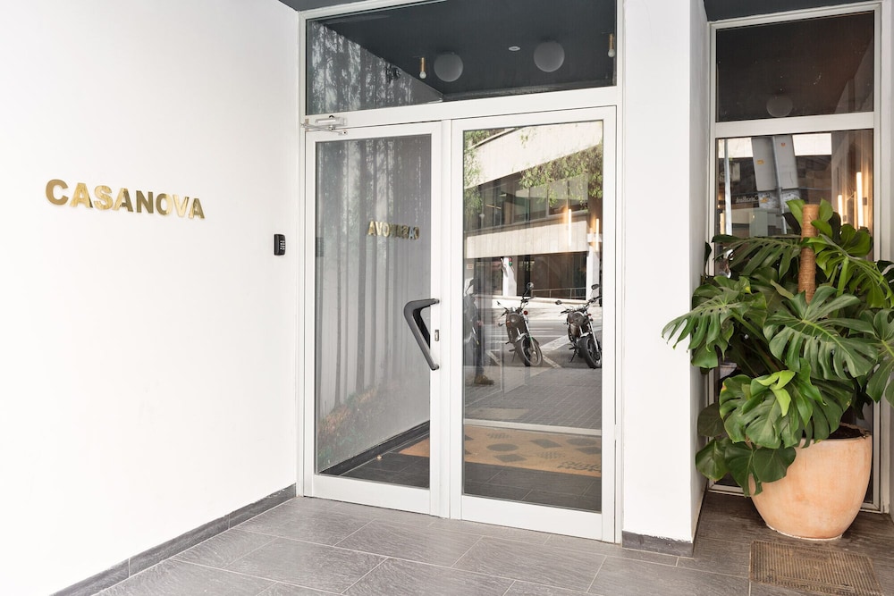 Casanova Apartments By Olala Homes