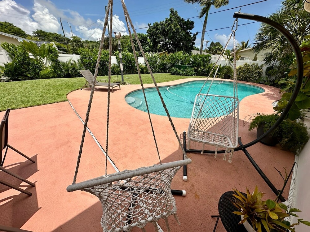 Good Vibes House With Private Pool