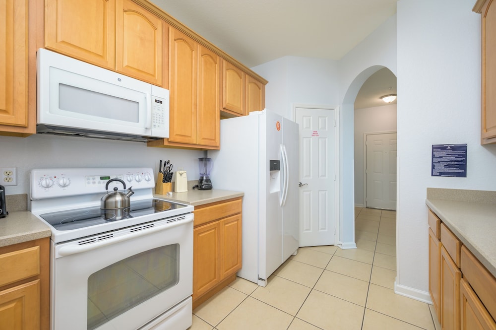 New Listing Beautiful Condo, Vista Cay - 3017